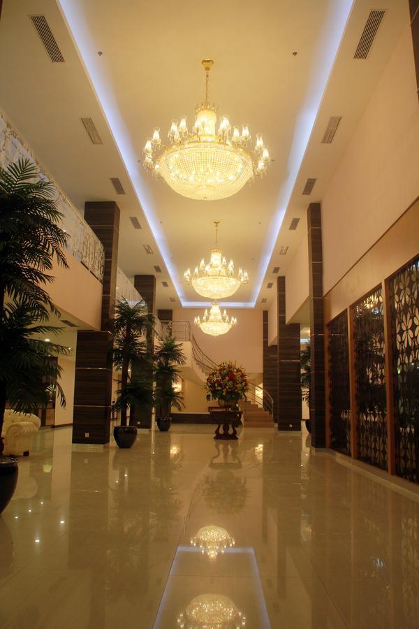 Sutanraja Hotel Kotamobagu 外观 照片