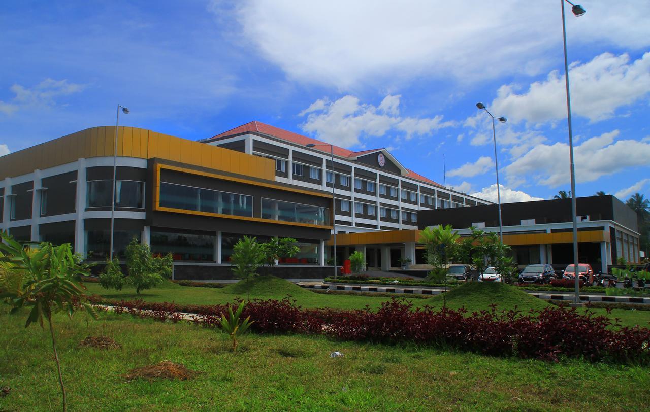 Sutanraja Hotel Kotamobagu 外观 照片